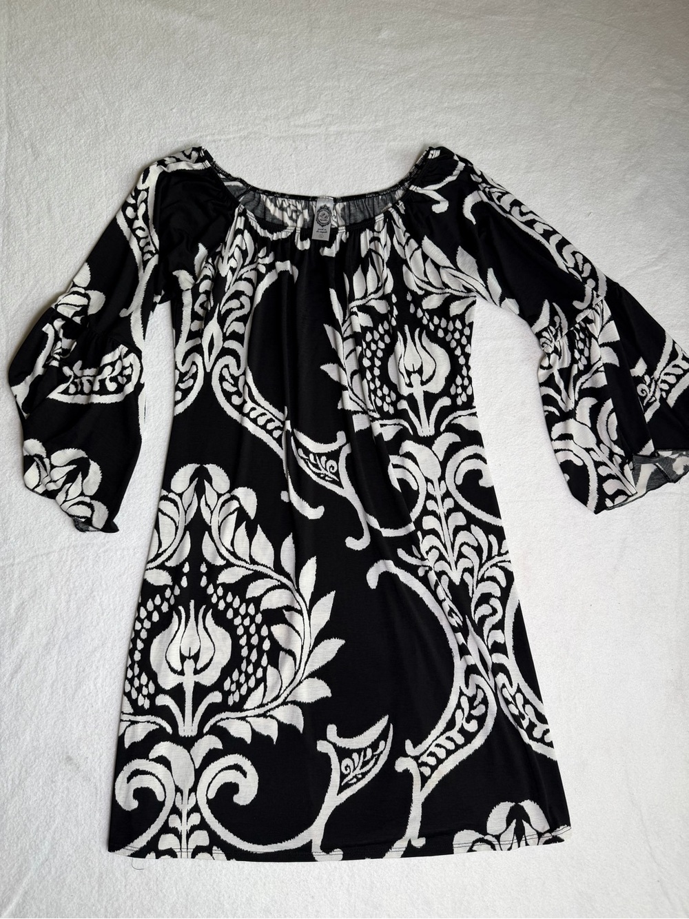 Black & White Floral-Print Off-Shoulder Midi Dress 2 B Together